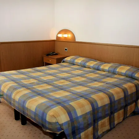 Hotel Jam Session 3*