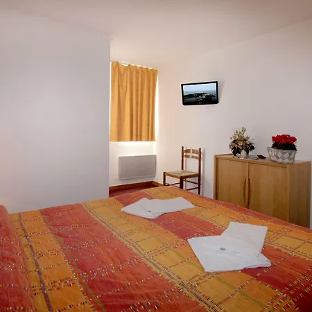 Hotel Jam Session 3*